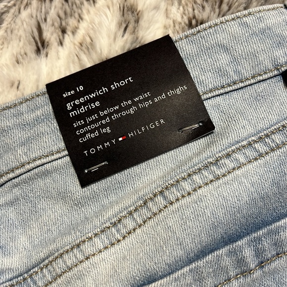 MWT TOMMY HILFIGER Embroidered Symbol Shorts Size 10. Super Cute! Reg. $69 - Picture 3 of 4
